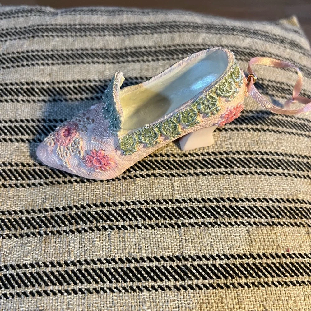 Pink Lace Shoe Ornament - Picture 3 of 5
